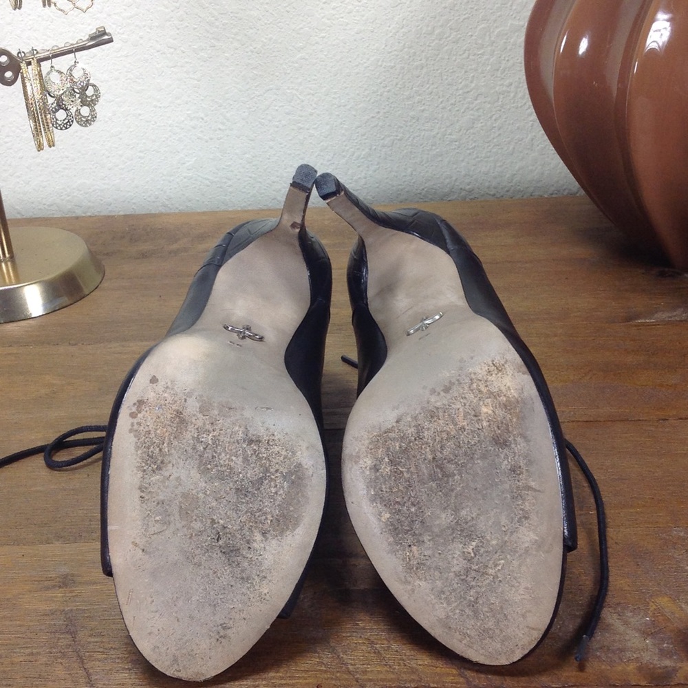 Pour La Victoire Vionne Black Leather Ankle Boot - Picture 7 of 8